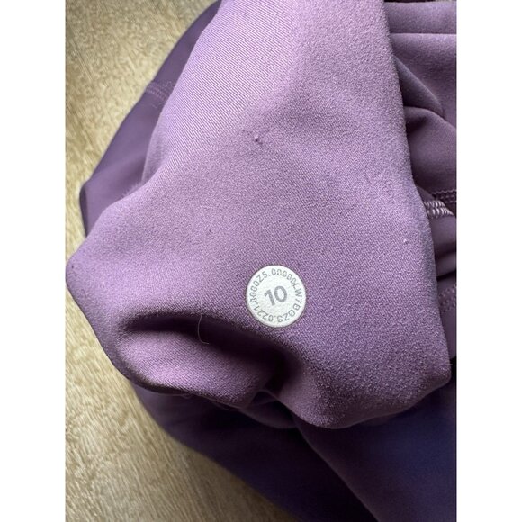 Lululemon Invigorate High Rise Short 8" Grape Mauve w/ Pockets Size 10 - Picture 5 of 5